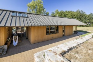 Neubau Einfamilienhaus in Freudenberg mit Holz-Fassade und Kalzip Dach
